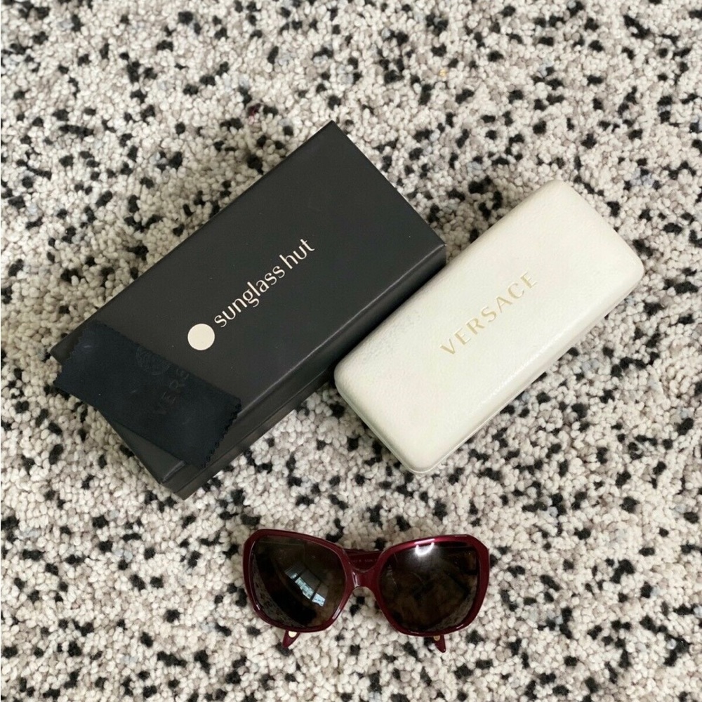 Authentic Versace Sunglasses (Mod 4242-b) in perfect condition